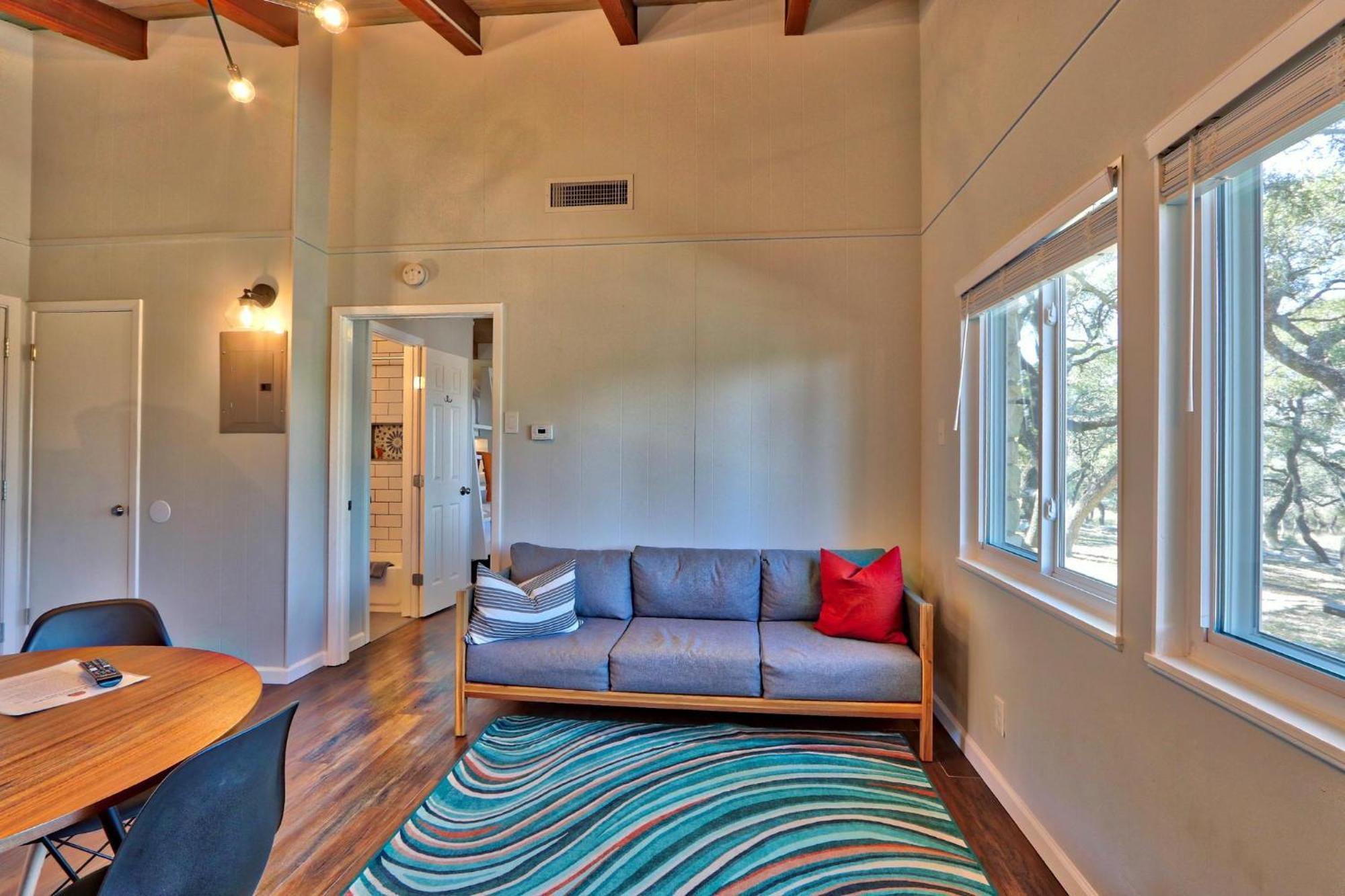 Millie'S Cottages Unit 5 - Josephine بحيرة كانيون المظهر الخارجي الصورة